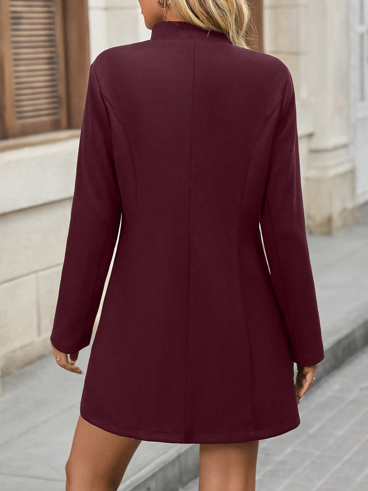 Elara · Manteau Élégant à Col Droit et Boutons Classiques