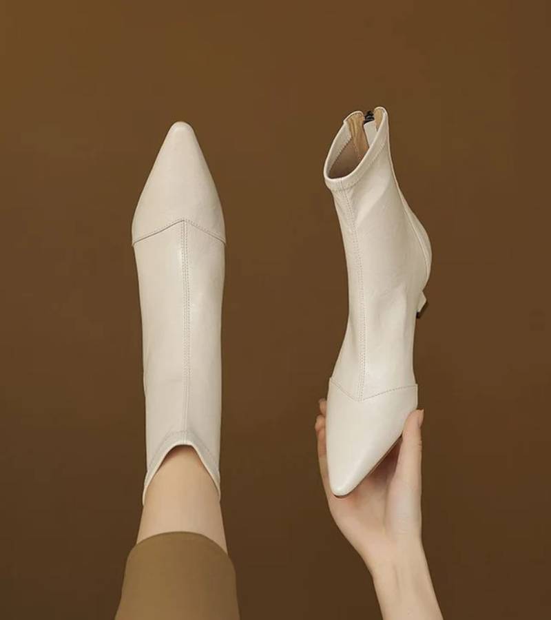 Elara · Bottines en cuir à talon raffiné