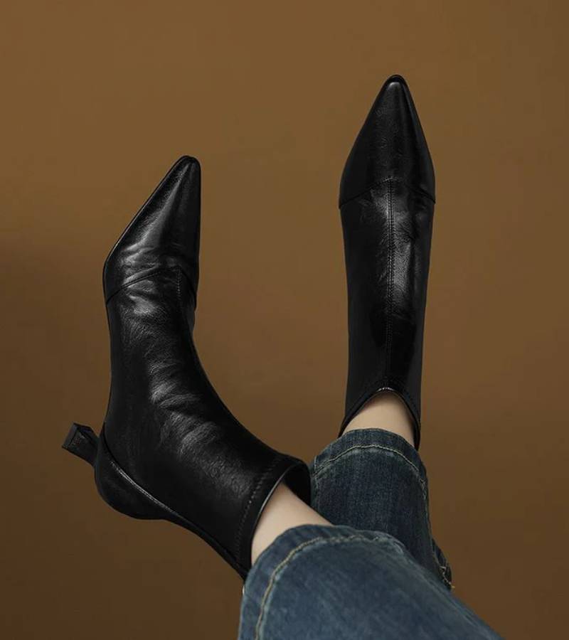 Elara · Bottines en cuir à talon raffiné