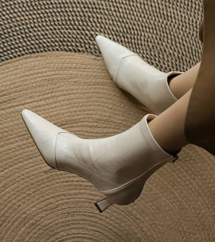 Elara · Bottines en cuir à talon raffiné
