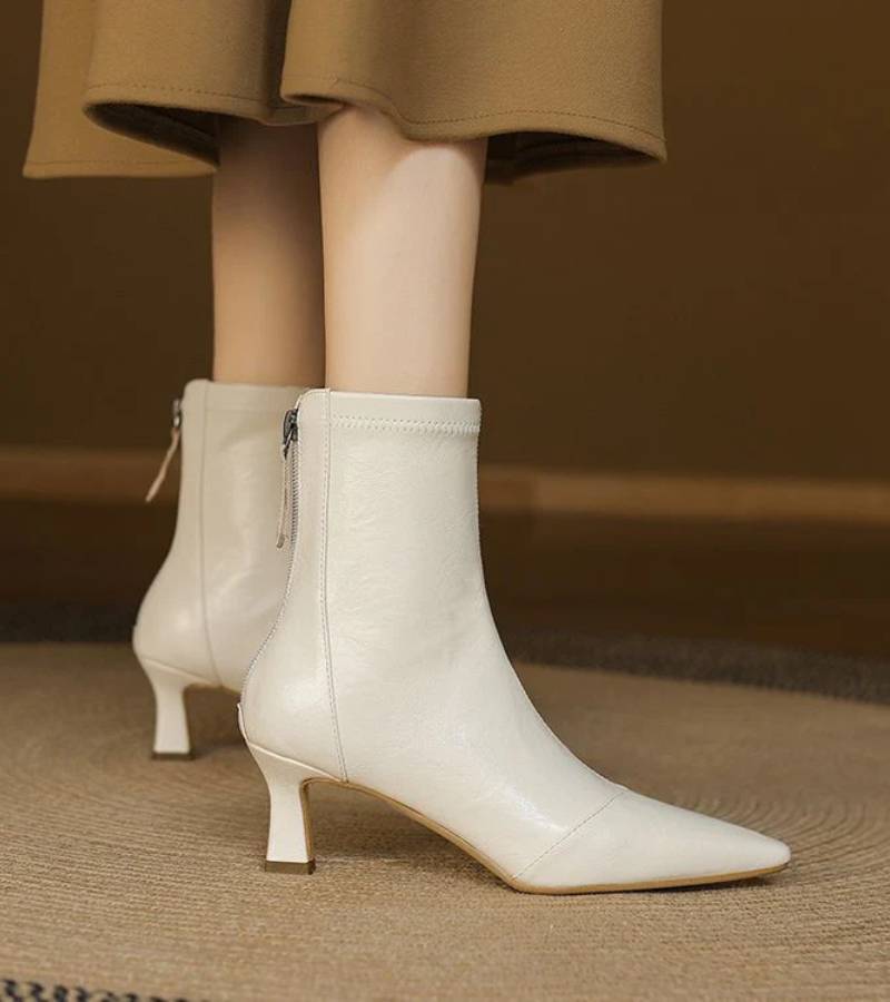 Elara · Bottines en cuir à talon raffiné