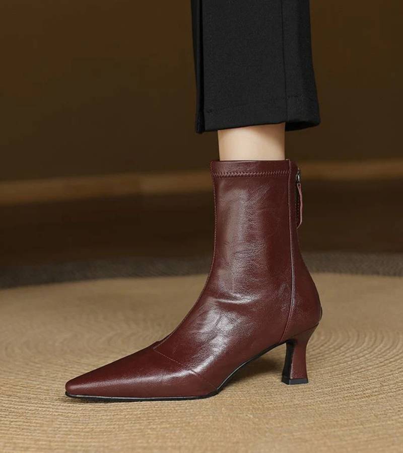 Elara · Bottines en cuir à talon raffiné