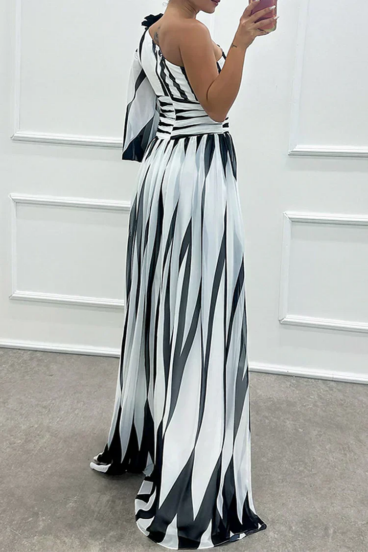 Hazel™ | Robe Maxi Élégante à Rayures avec Épaule Dégagée