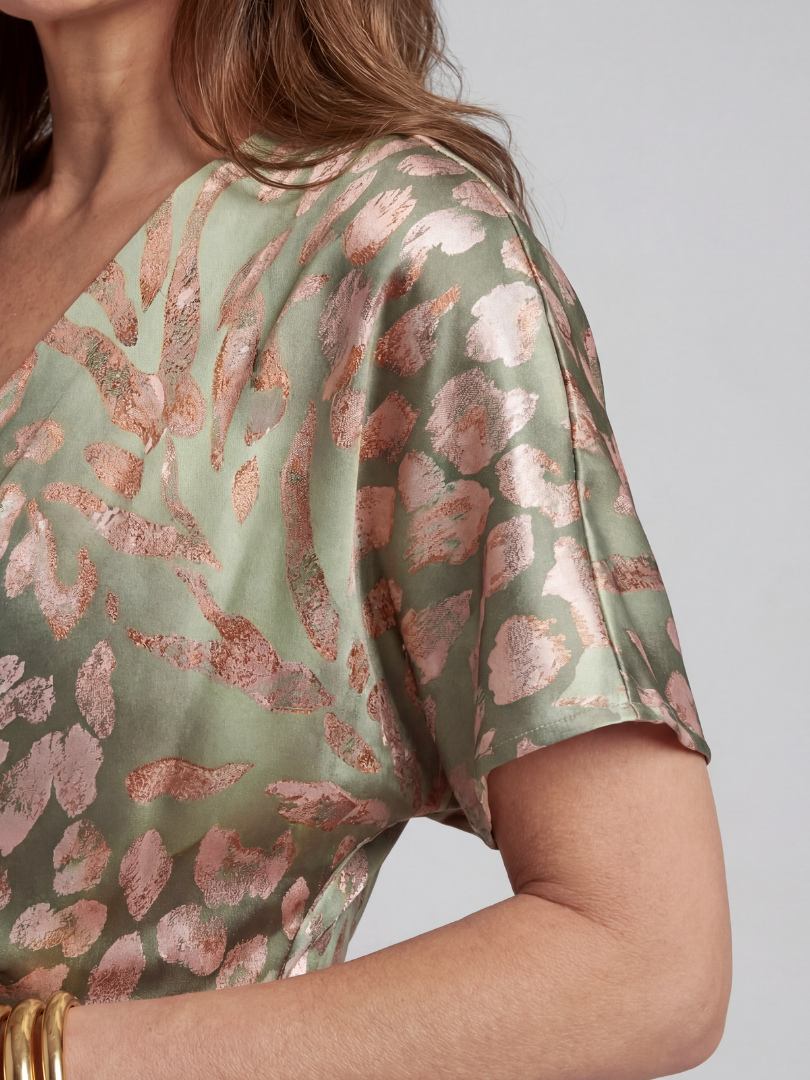 Coralie | Robe Midi à Imprimé Abstrait avec Décolleté en V et Taille Torsadée