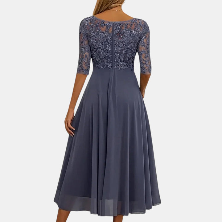 Ella | Robe en Dentelle Élégante