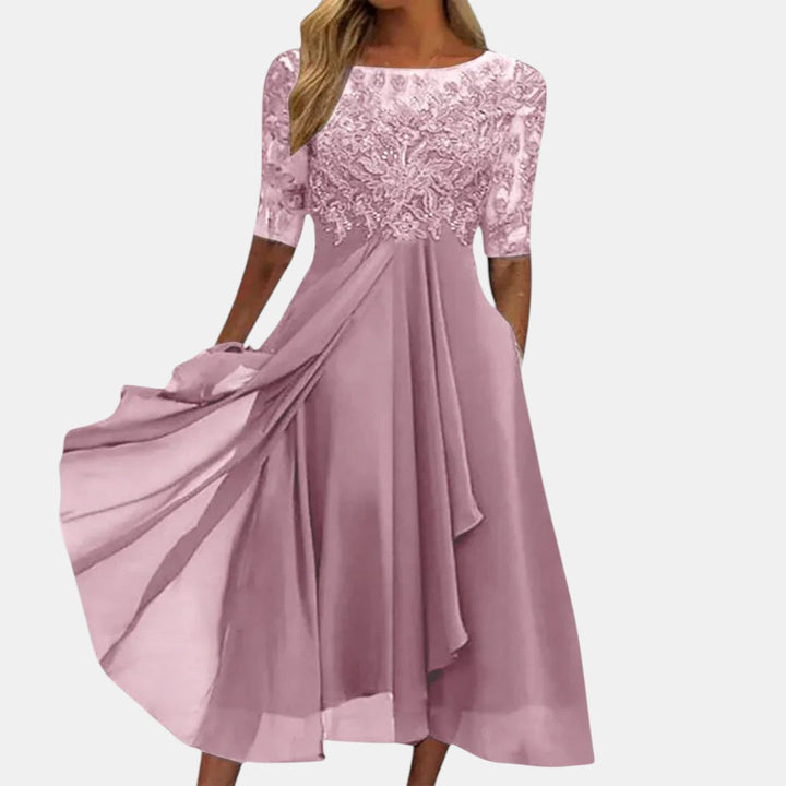 Ella | Robe en Dentelle Élégante