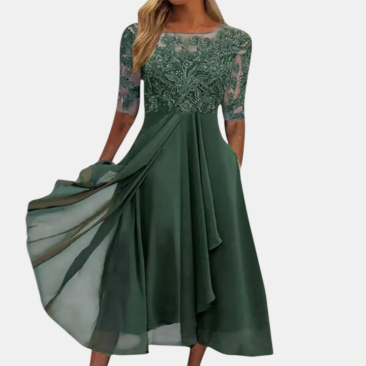 Ella | Robe en Dentelle Élégante