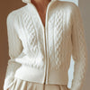 Elara · Pull en maille douce à col montant imprimé