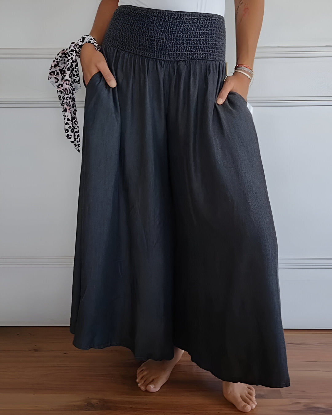 Elara · Pantalon large femme à taille smockée