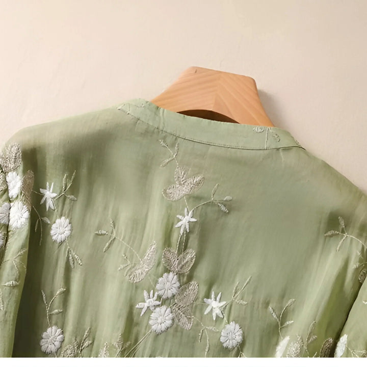 Elara · Top en Coton Brodé Mila