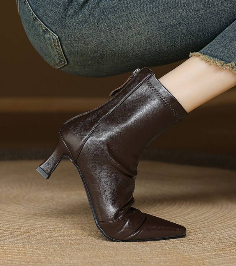 Elara · Bottines en cuir à talon raffiné