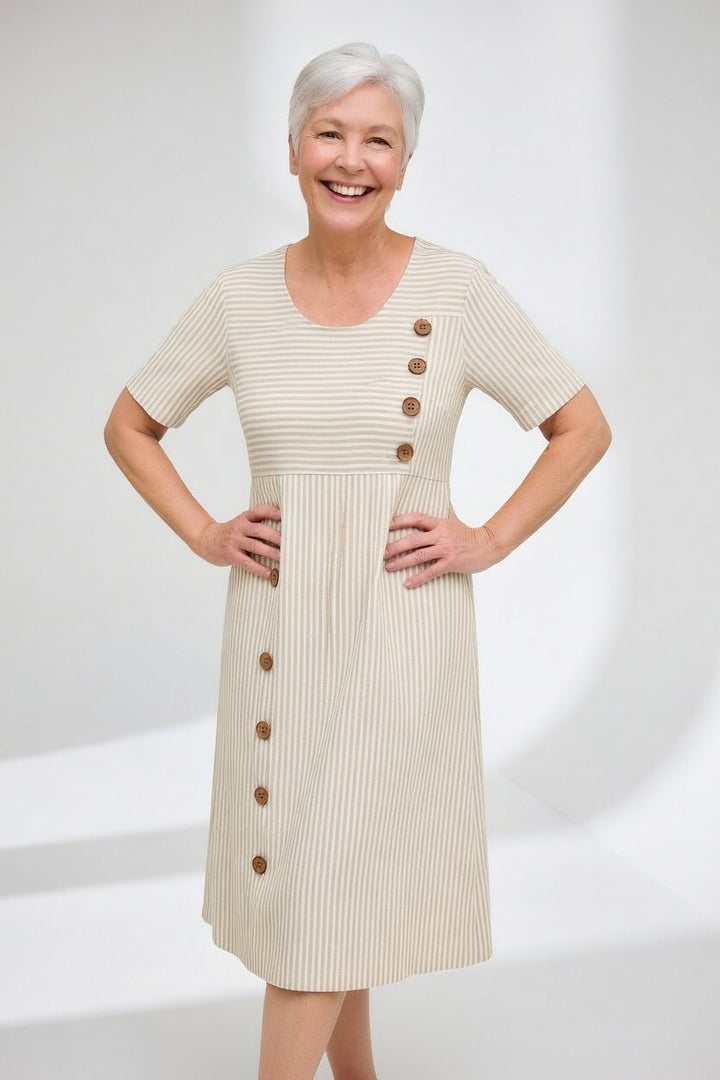 Linéora™ — Robe rayée fluide au charme estival