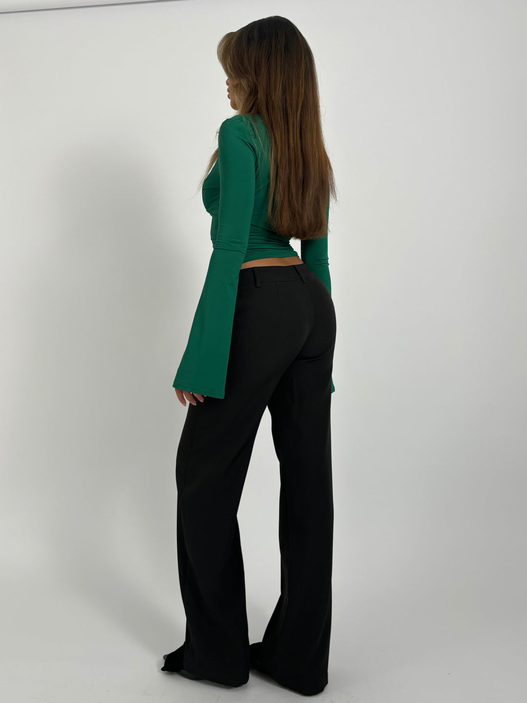 Elara · Chic en Dentelle Nordique