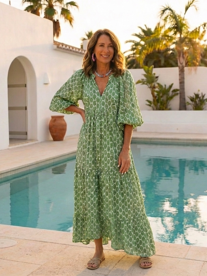 Apolline | Robe Midi à Manches Trois Quarts et Col V à Motifs