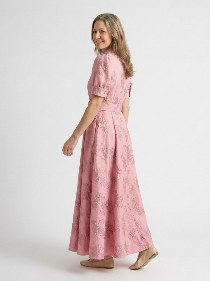Xanthea | Robe chemise maxi à manches courtes et ceinture florale texturée