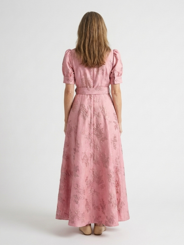 Xanthea | Robe chemise maxi à manches courtes et ceinture florale texturée