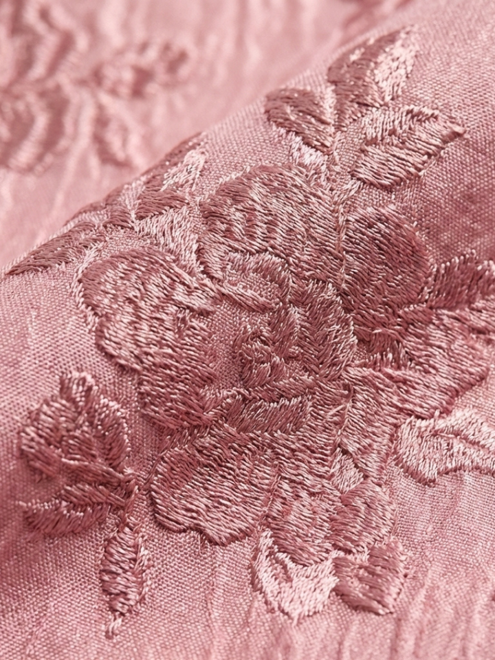 Xanthea | Robe chemise maxi à manches courtes et ceinture florale texturée