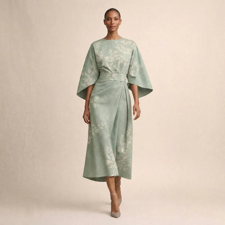 CLEMENTINE | Robe Midi Florale avec taille sculptée et élégance aérienne