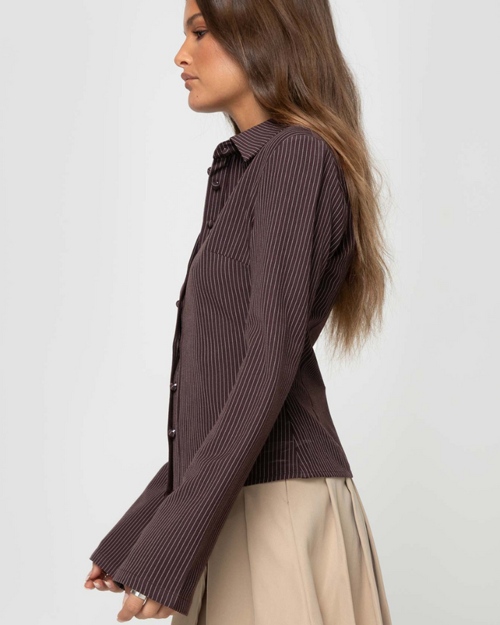 Elara · Chemise Élégante à Rayures Fines