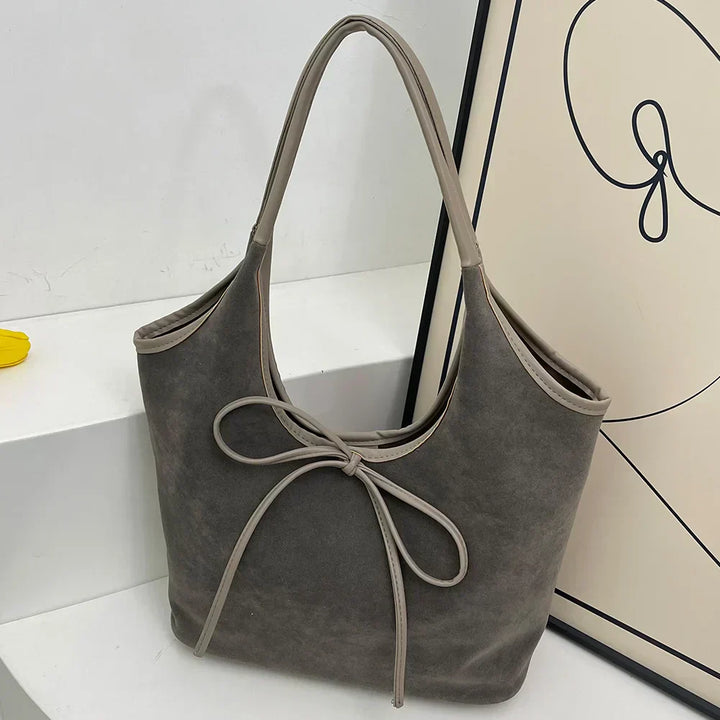 Elara · Sac Hélène