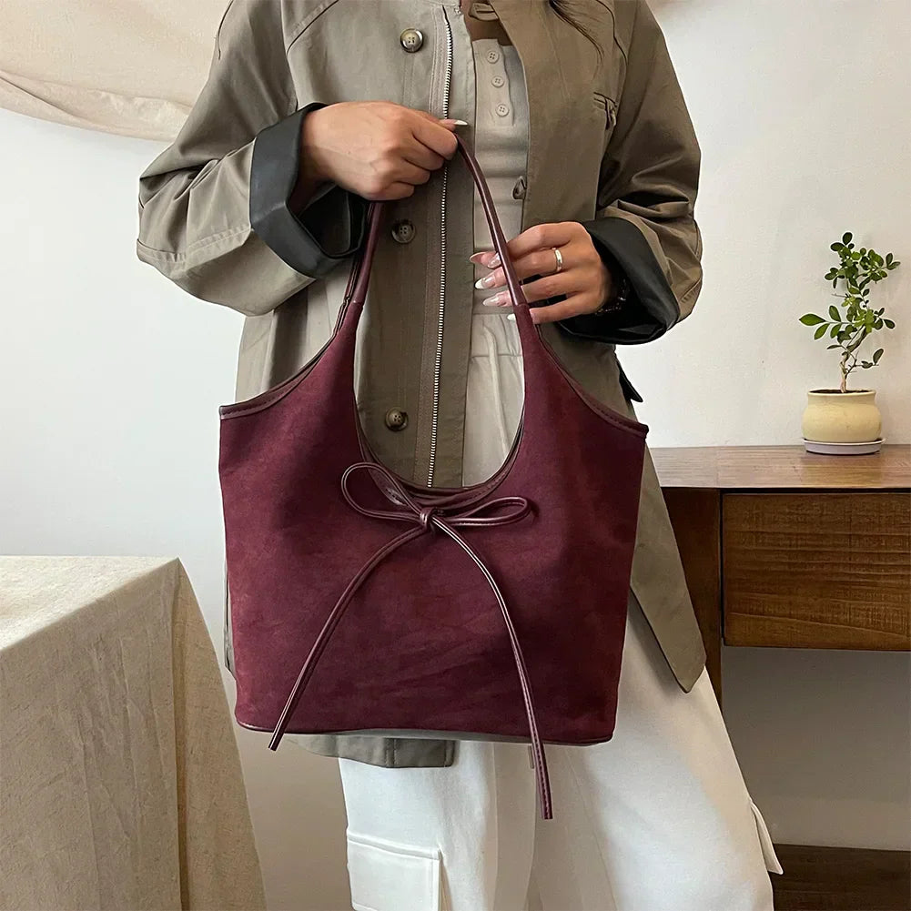 Elara · Sac Hélène