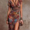 Martina - Robe midi plissée avec décolleté en V, impression d'art abstrait de style bohémien