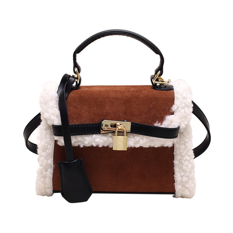 Elara · Comfy Chic Tote