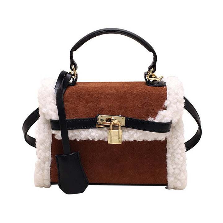Elara · Comfy Chic Tote