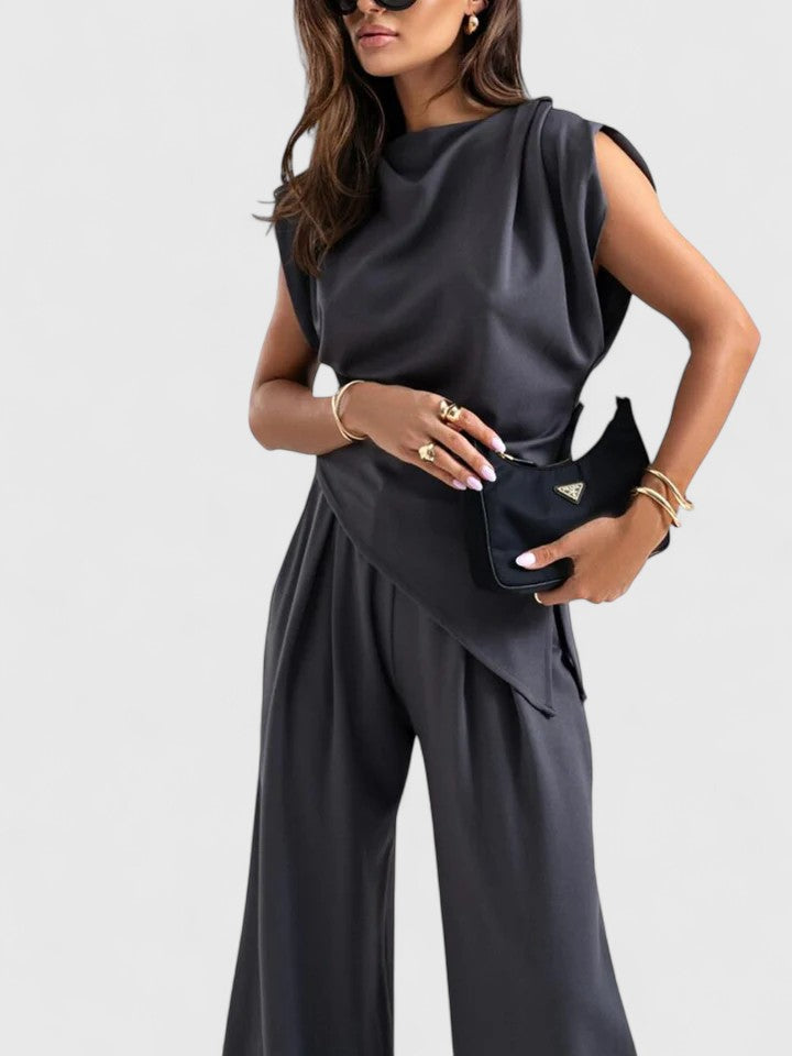 Sharon · Ensemble Chic