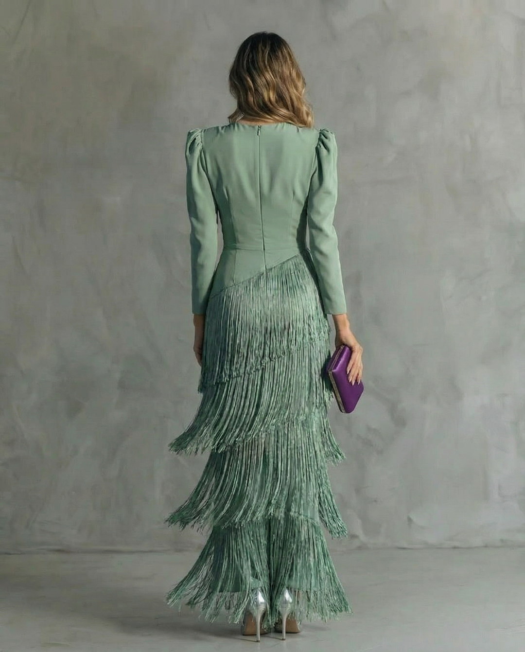 Chiara - Robe élégante avec des manches à franges