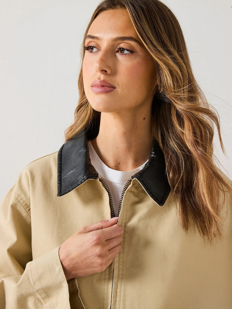 Elara · Veste Élégante à Col Contrastant