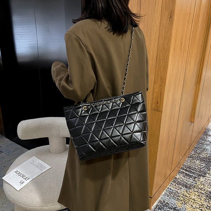 Elara · Sienna Tote Bag