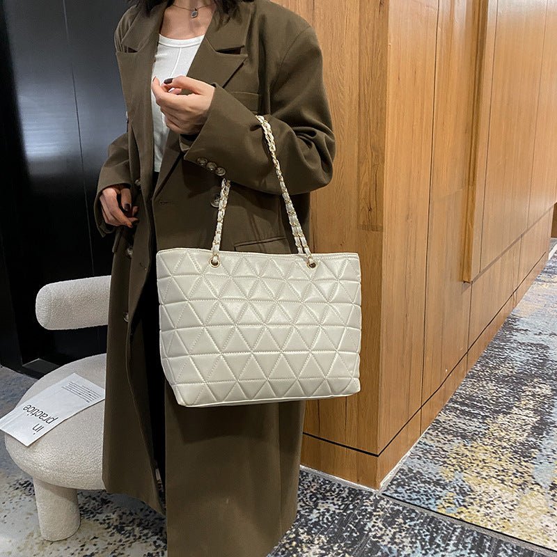 Elara · Sienna Tote Bag