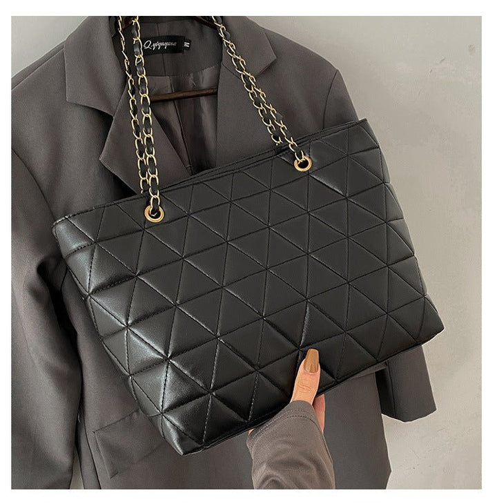 Elara · Sienna Tote Bag